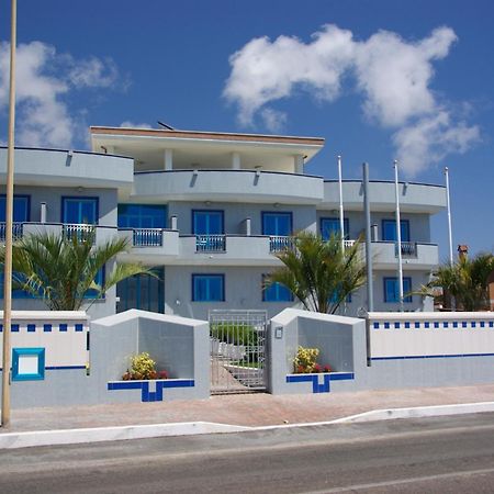 Serpa Hotel Anzio Esterno foto