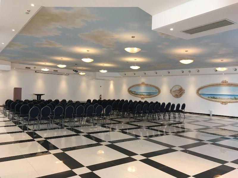 Serpa Hotel Anzio Esterno foto