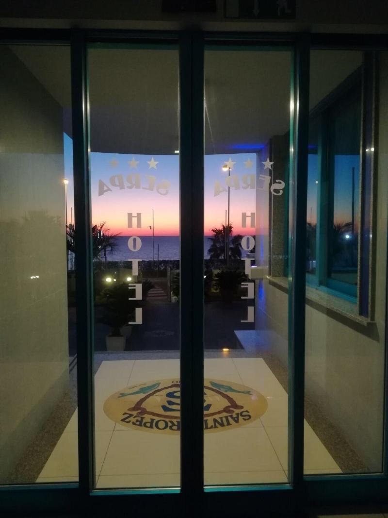 Serpa Hotel Anzio Esterno foto