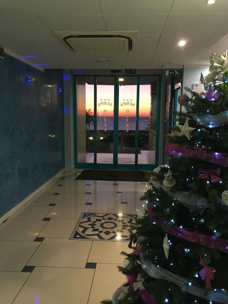 Serpa Hotel Anzio Esterno foto