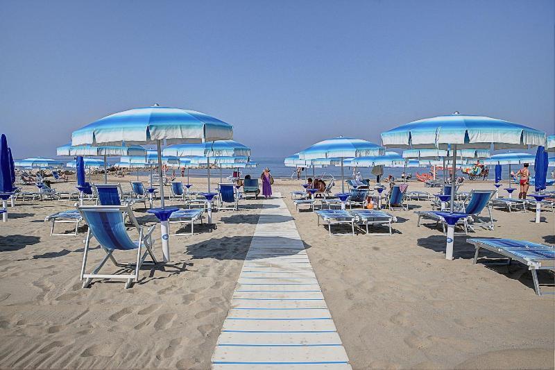 Serpa Hotel Anzio Esterno foto