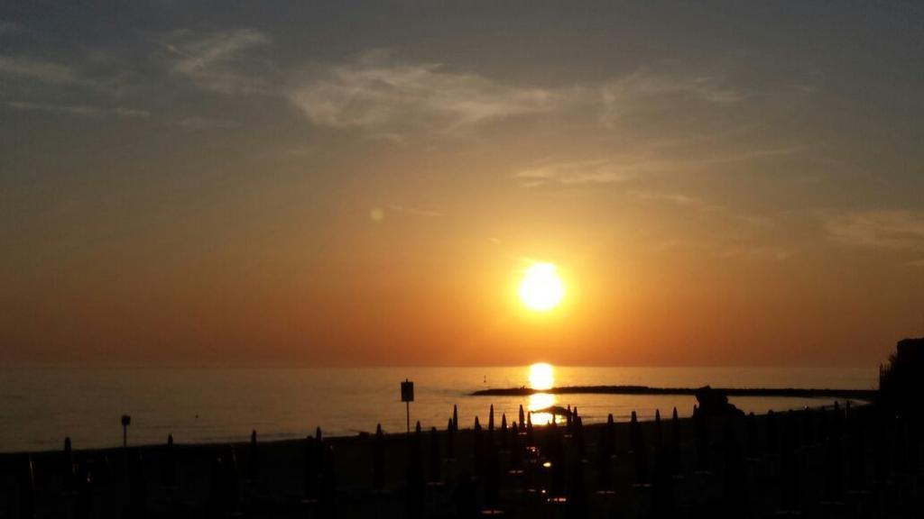 Serpa Hotel Anzio Esterno foto