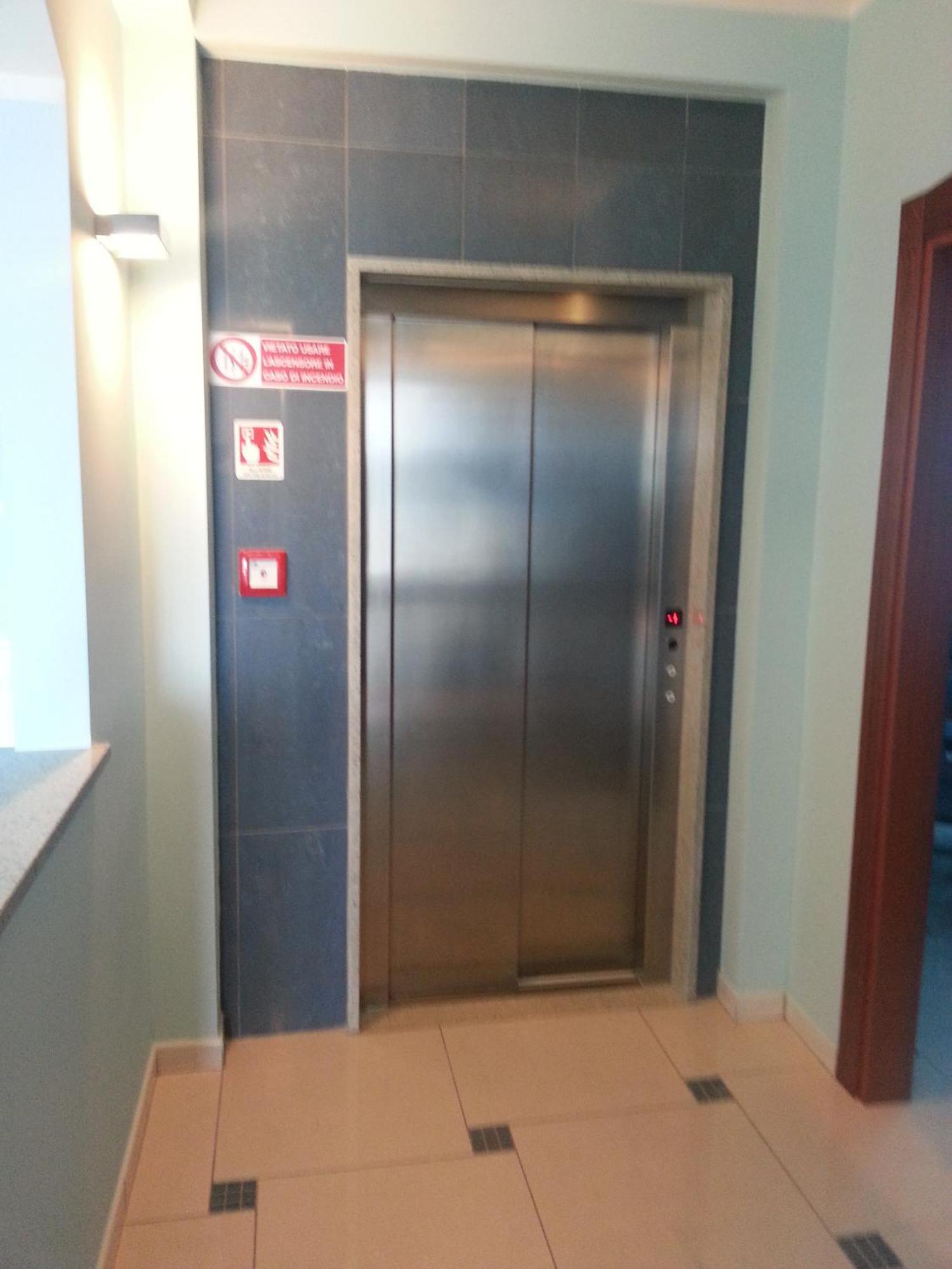 Serpa Hotel Anzio Esterno foto