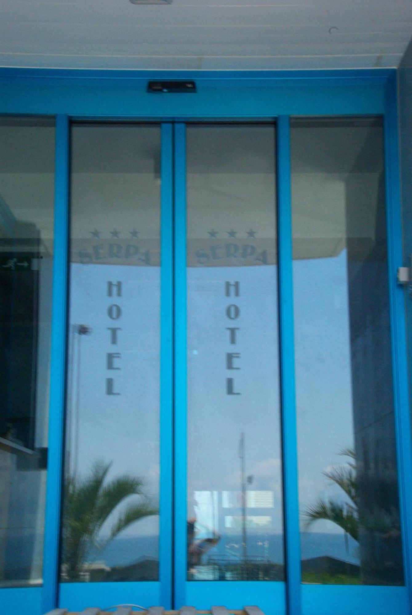 Serpa Hotel Anzio Esterno foto