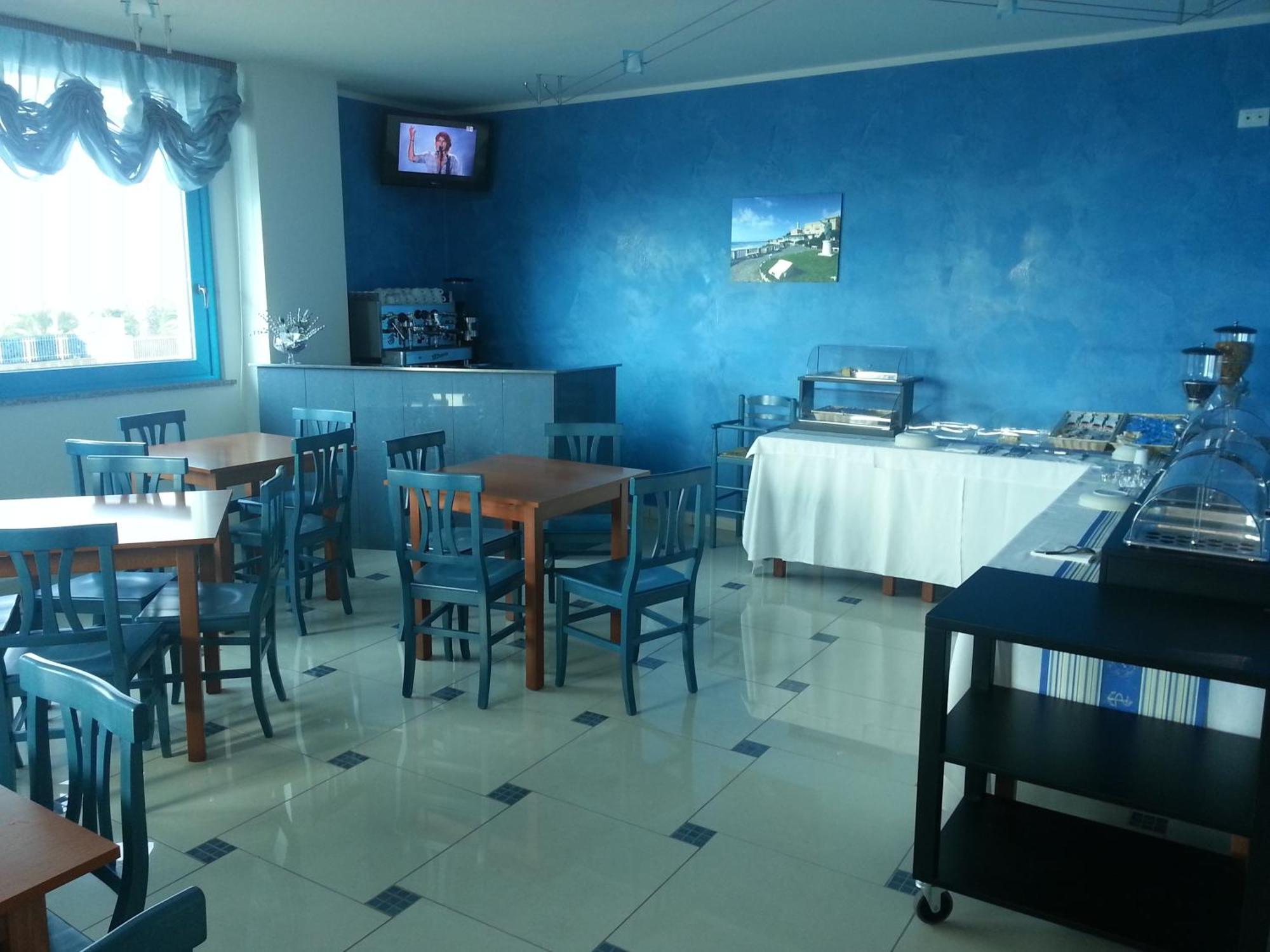 Serpa Hotel Anzio Esterno foto