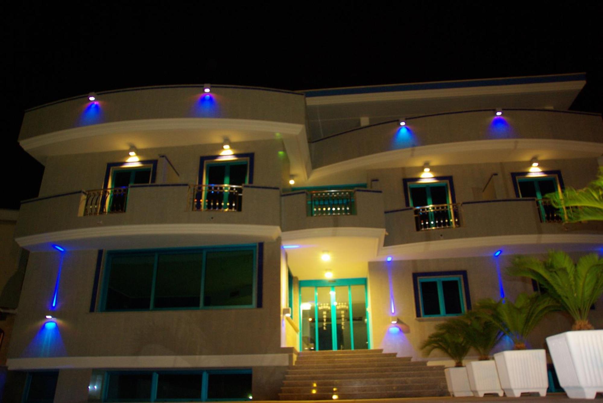 Serpa Hotel Anzio Esterno foto