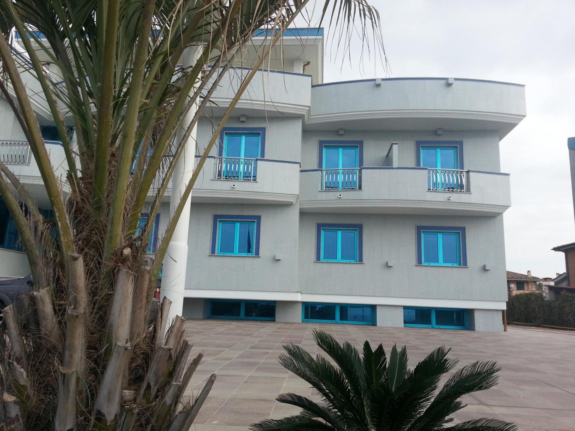 Serpa Hotel Anzio Esterno foto