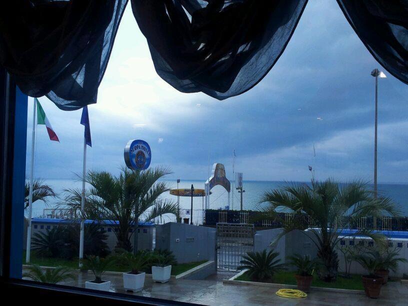 Serpa Hotel Anzio Esterno foto